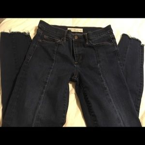 GAP true skinny ankle jeans 👖
